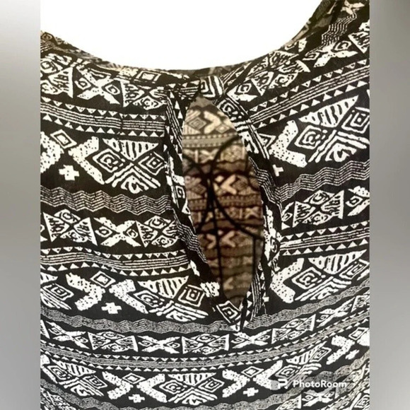 She + Sky Medium Asymmetrical MIDI Dress new with tags - Picture 4 of 6